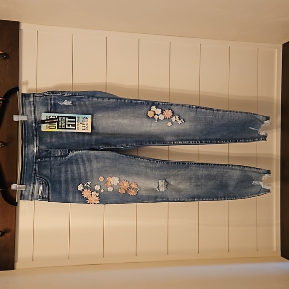 Coco + Carmen Jeans Coco Carmen Omg Embroidered Jeans Nwt Size M 8